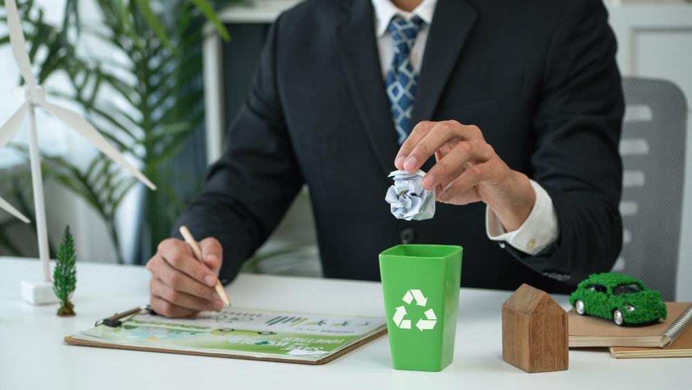 Ecology : Smart Solutions for Modern Waste Management